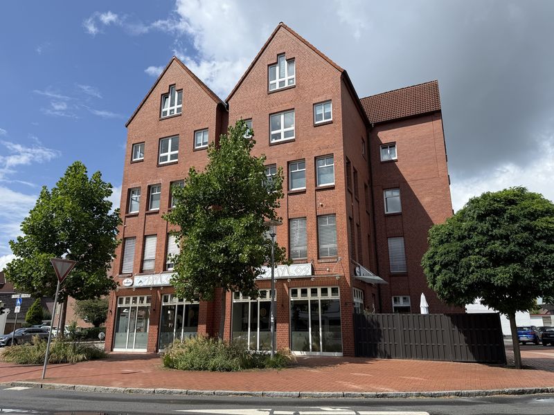 2 Zimmer-Dachgeschosswohnung mit Fahrstuhl